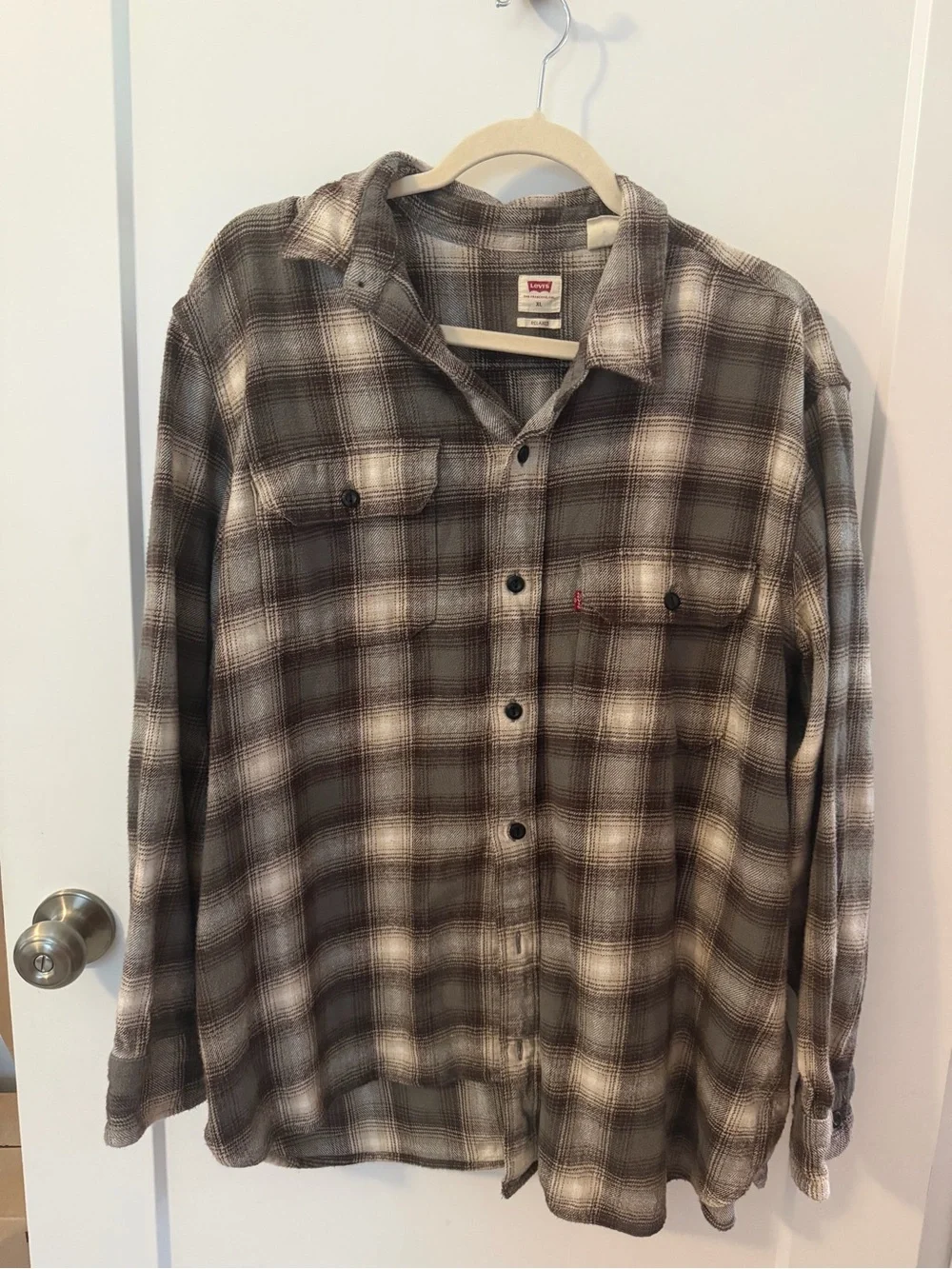 Levi's Men's Brown and Cream Plaid Button-Down Shirt